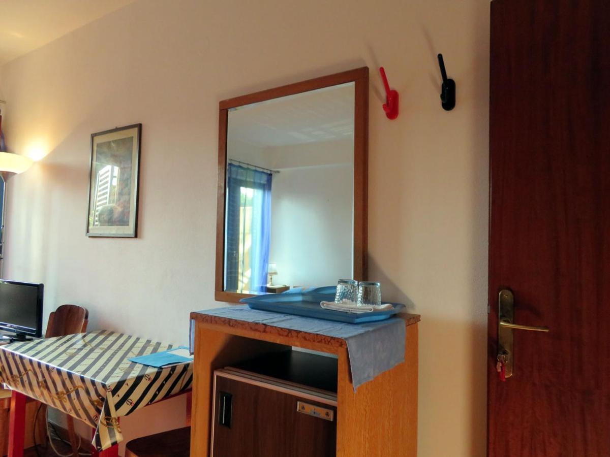 King Tomislav Apartments Crikvenica Buitenkant foto